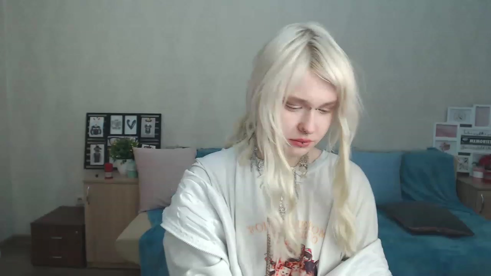 Gallery image thumbnail from Killinna's myfreecams stream on, 03/12/2023, 17:51 image 9 of 20
