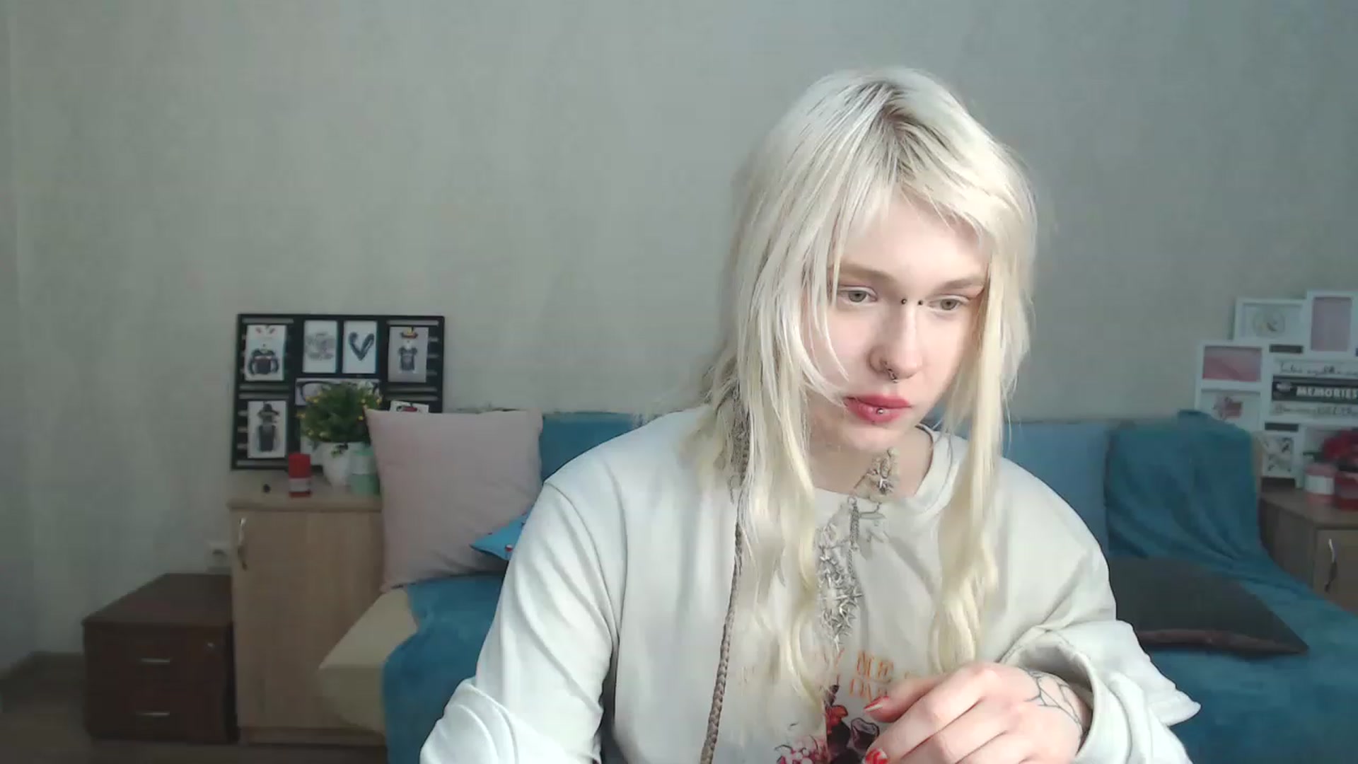 Gallery image thumbnail from Killinna's myfreecams stream on, 03/12/2023, 17:51 image 10 of 20