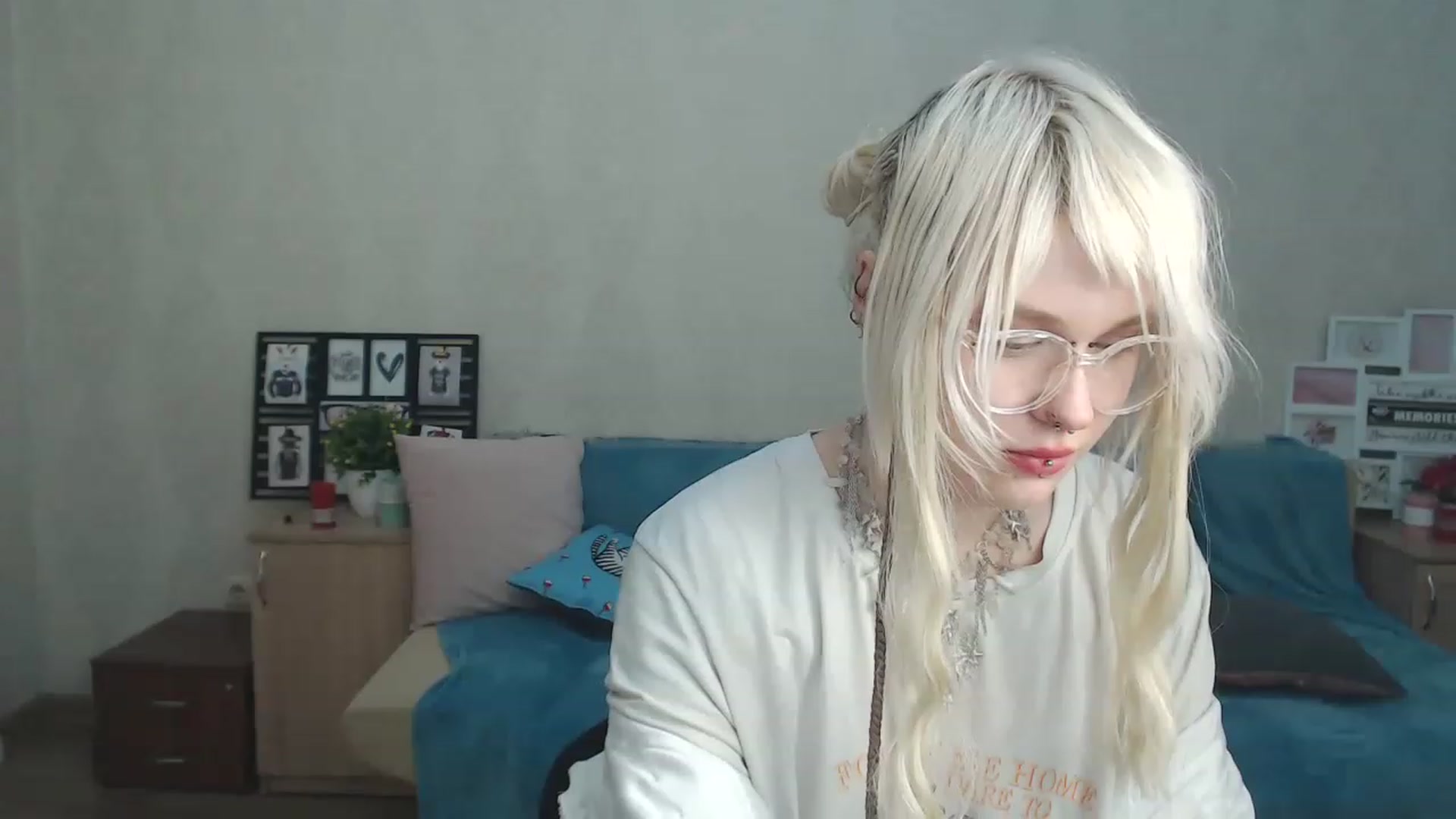 Gallery image thumbnail from Killinna's myfreecams stream on, 03/12/2023, 17:51 image 16 of 20