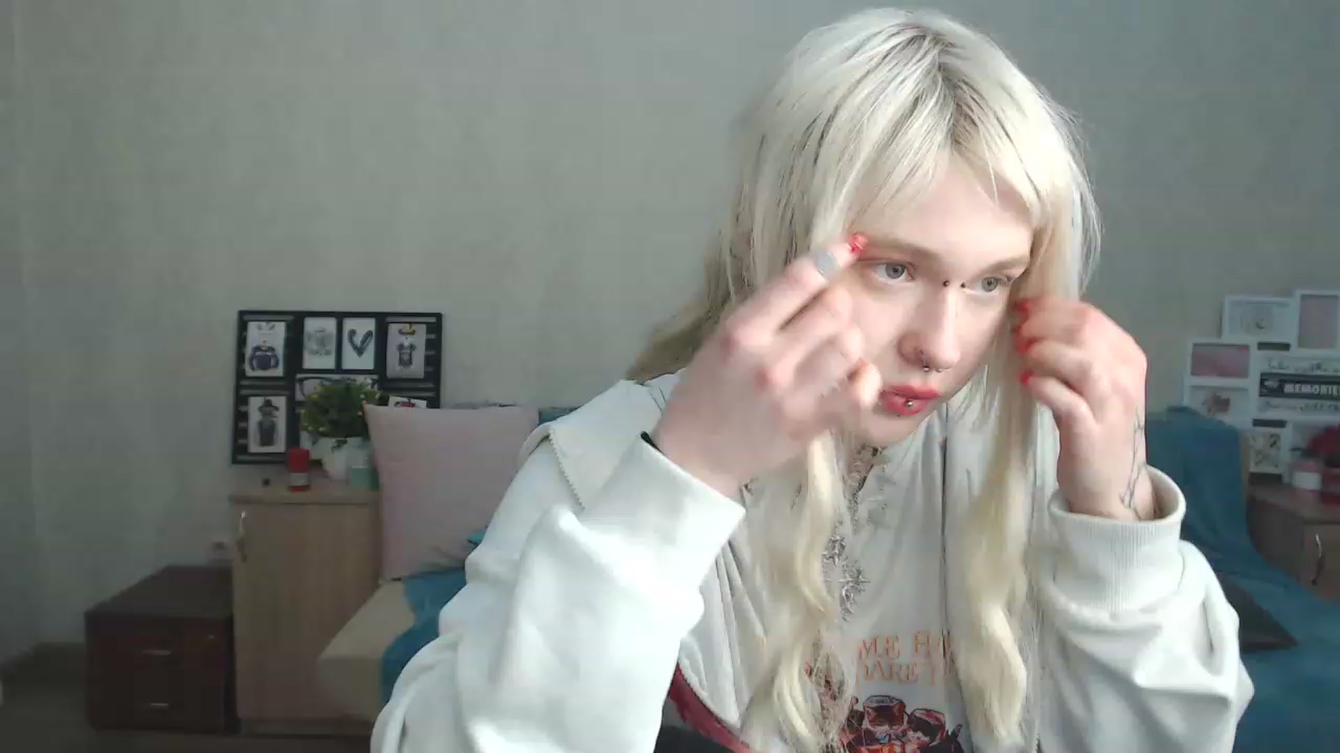 Gallery image thumbnail from Killinna's myfreecams stream on, 03/12/2023, 17:51 image 1 of 20