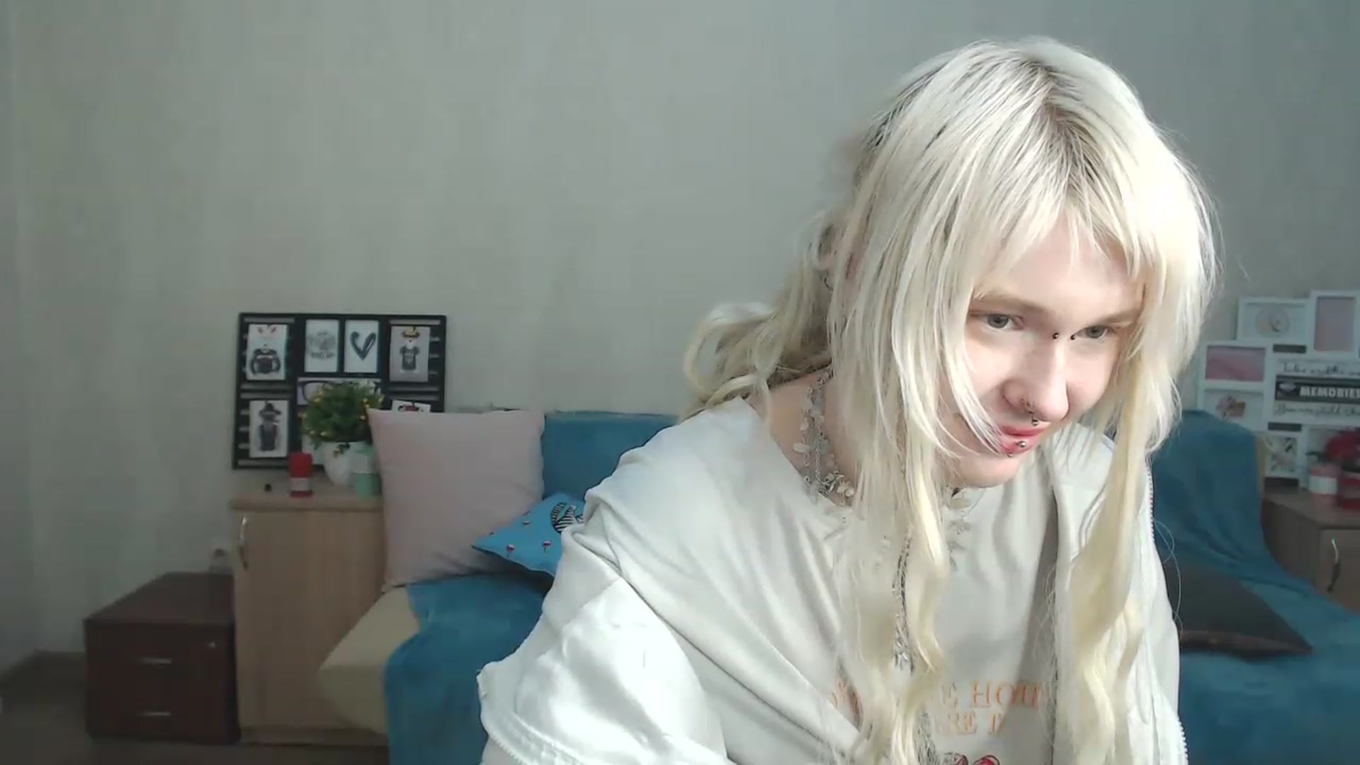 Gallery image thumbnail from Killinna's myfreecams stream on, 03/12/2023, 17:51 image 5 of 20