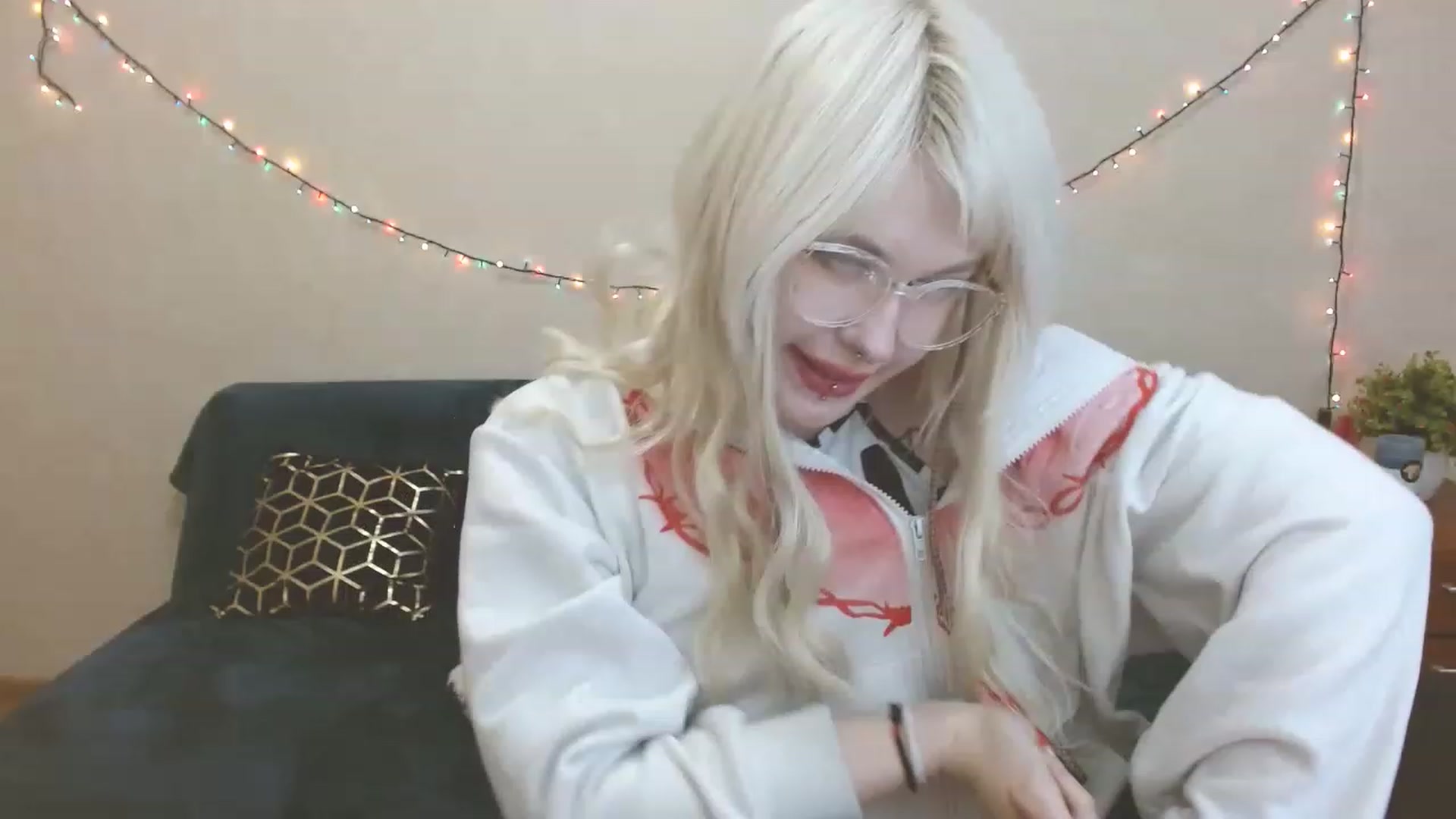 Gallery image thumbnail from Killinna's myfreecams stream on, 03/18/2023, 16:02 image 20 of 20