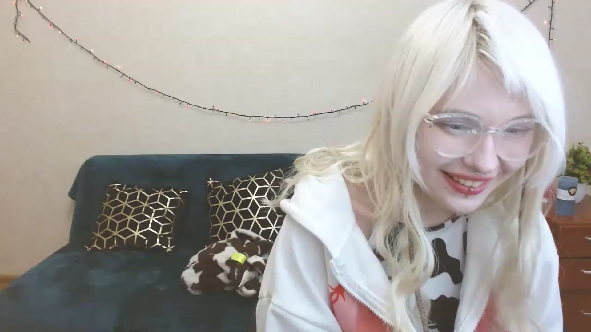 Gallery image thumbnail from Killinna's myfreecams stream on, 03/18/2023, 16:02 image 14 of 20