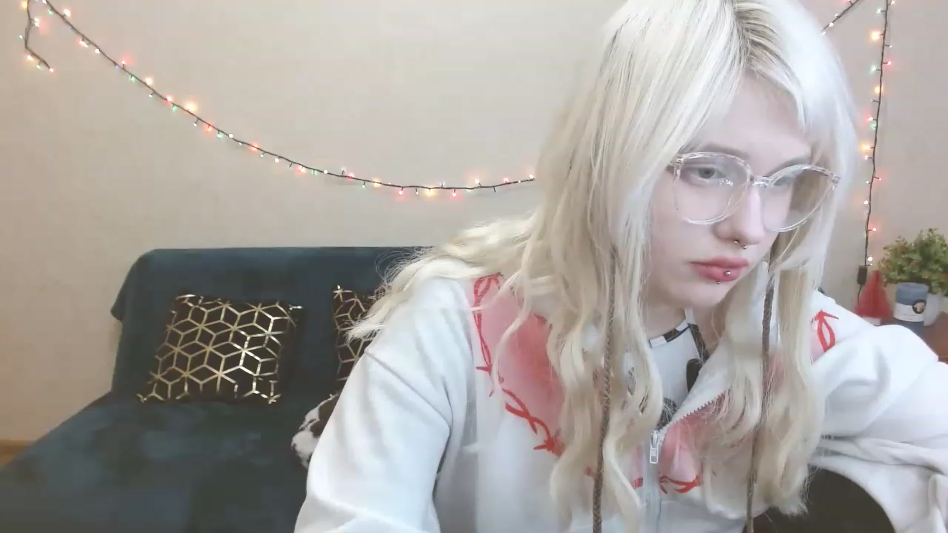 Gallery image thumbnail from Killinna's myfreecams stream on, 03/18/2023, 16:02 image 19 of 20