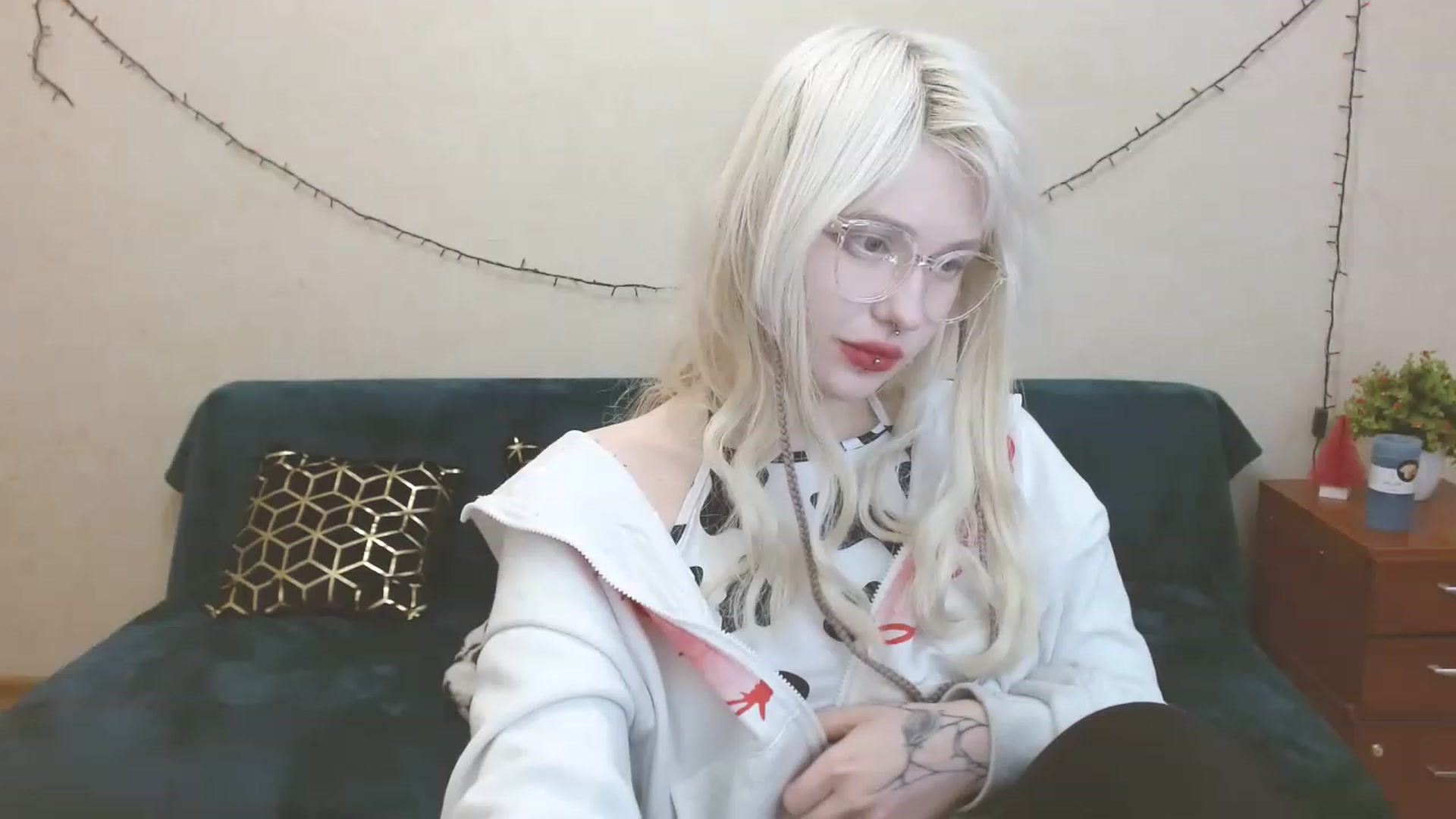 Gallery image thumbnail from Killinna's myfreecams stream on, 03/18/2023, 16:02 image 7 of 20