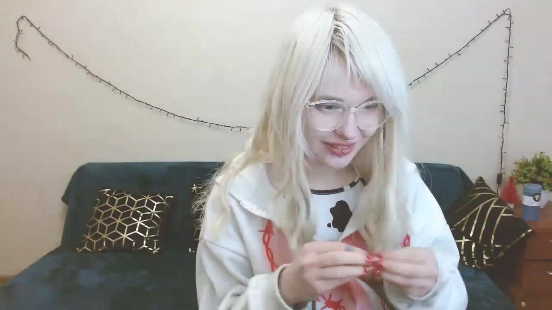 Gallery image thumbnail from Killinna's myfreecams stream on, 03/18/2023, 18:14 image 4 of 20