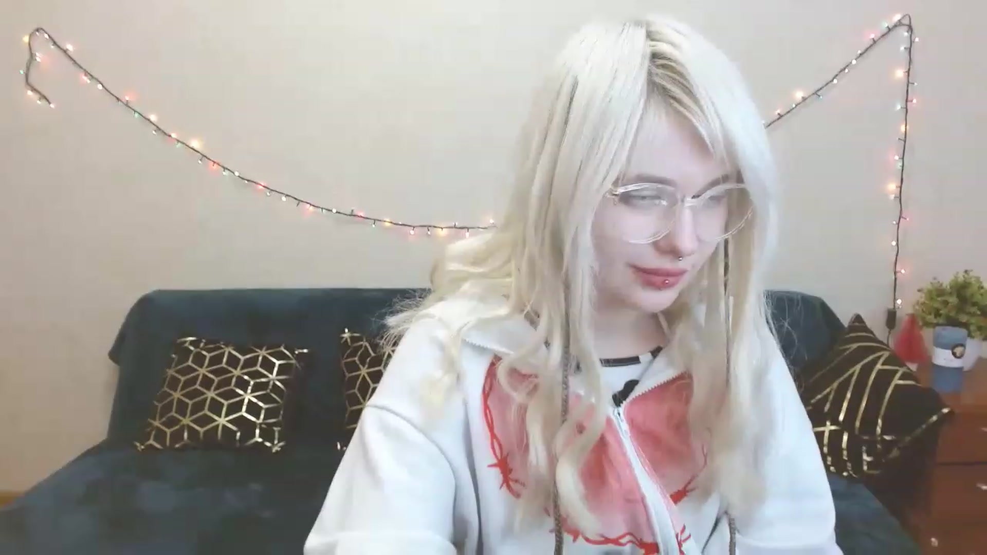 Gallery image thumbnail from Killinna's myfreecams stream on, 03/18/2023, 18:14 image 6 of 20