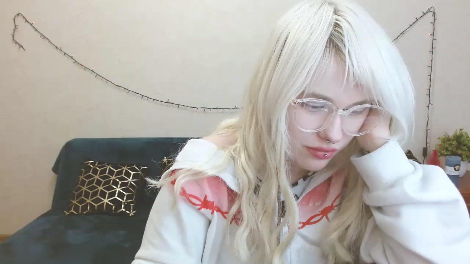Gallery image thumbnail from Killinna's myfreecams stream on, 03/18/2023, 18:14 image 2 of 20