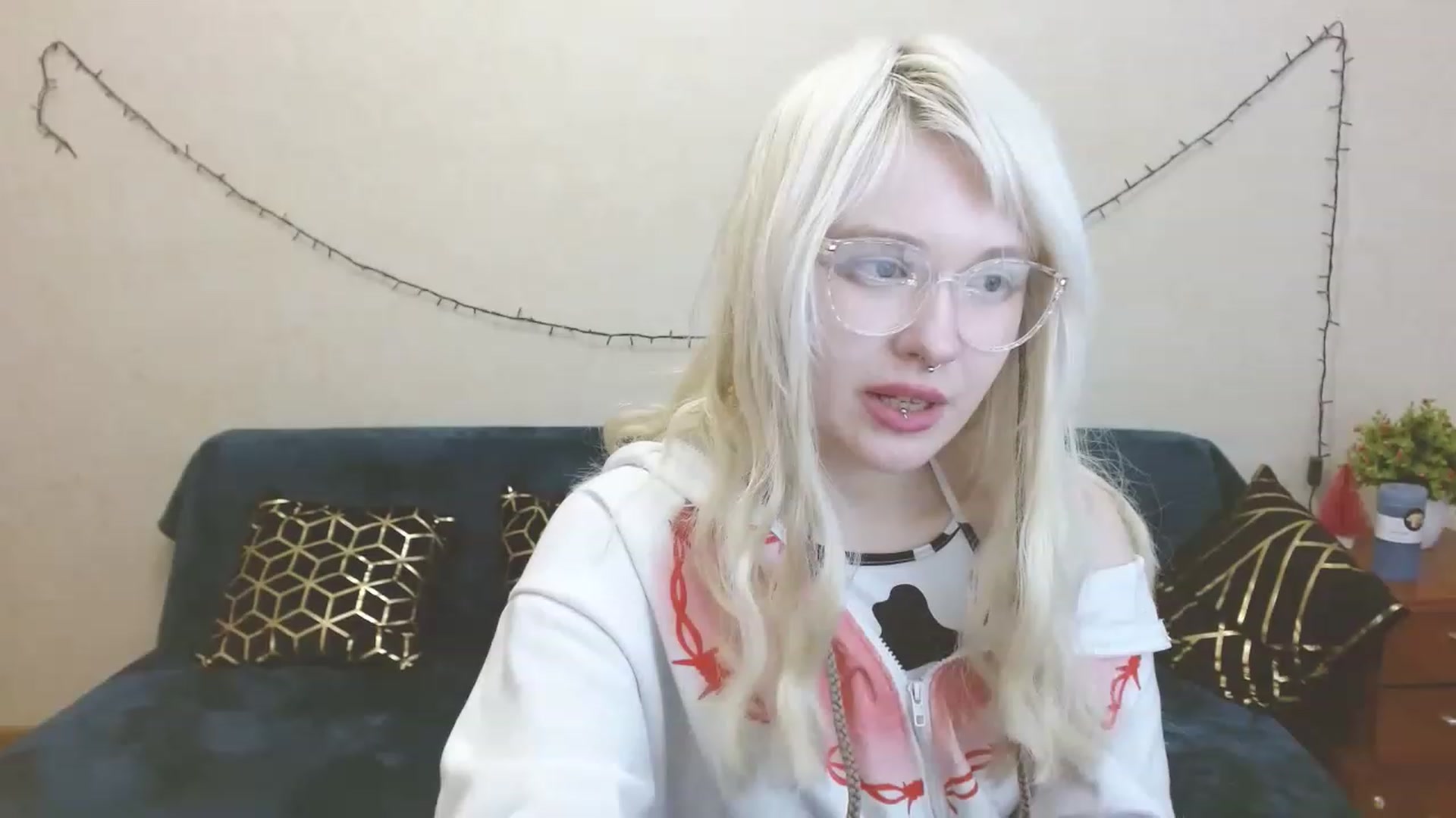 Gallery image thumbnail from Killinna's myfreecams stream on, 03/18/2023, 18:14 image 7 of 20