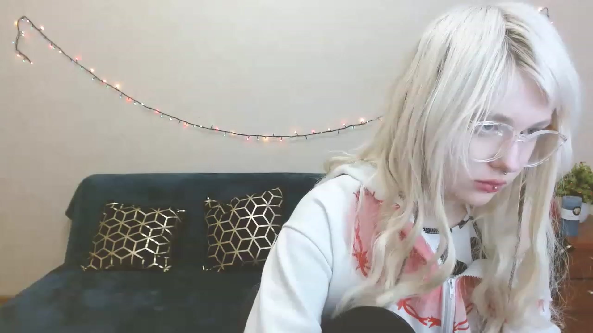 Gallery image thumbnail from Killinna's myfreecams stream on, 03/18/2023, 18:14 image 10 of 20