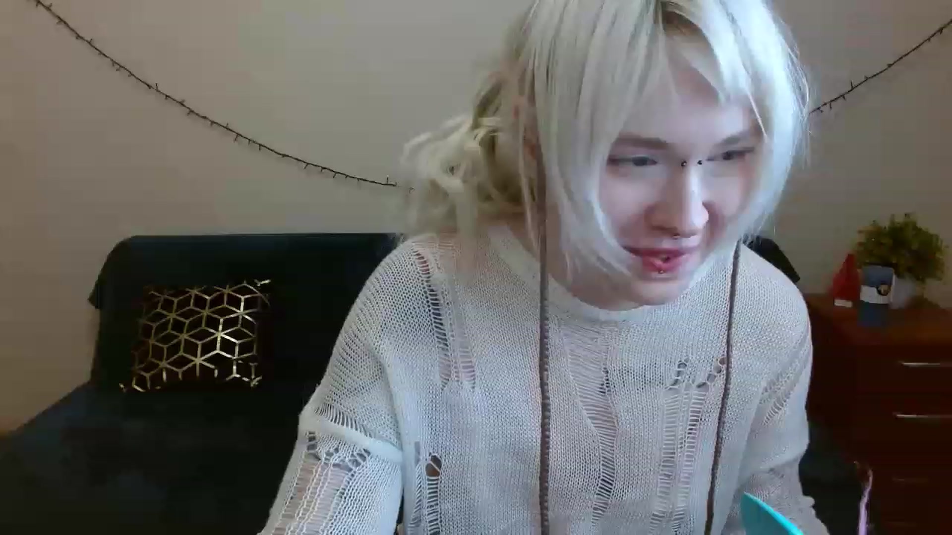 Gallery image thumbnail from Killinna's myfreecams stream on, 03/19/2023, 18:07 image 5 of 20