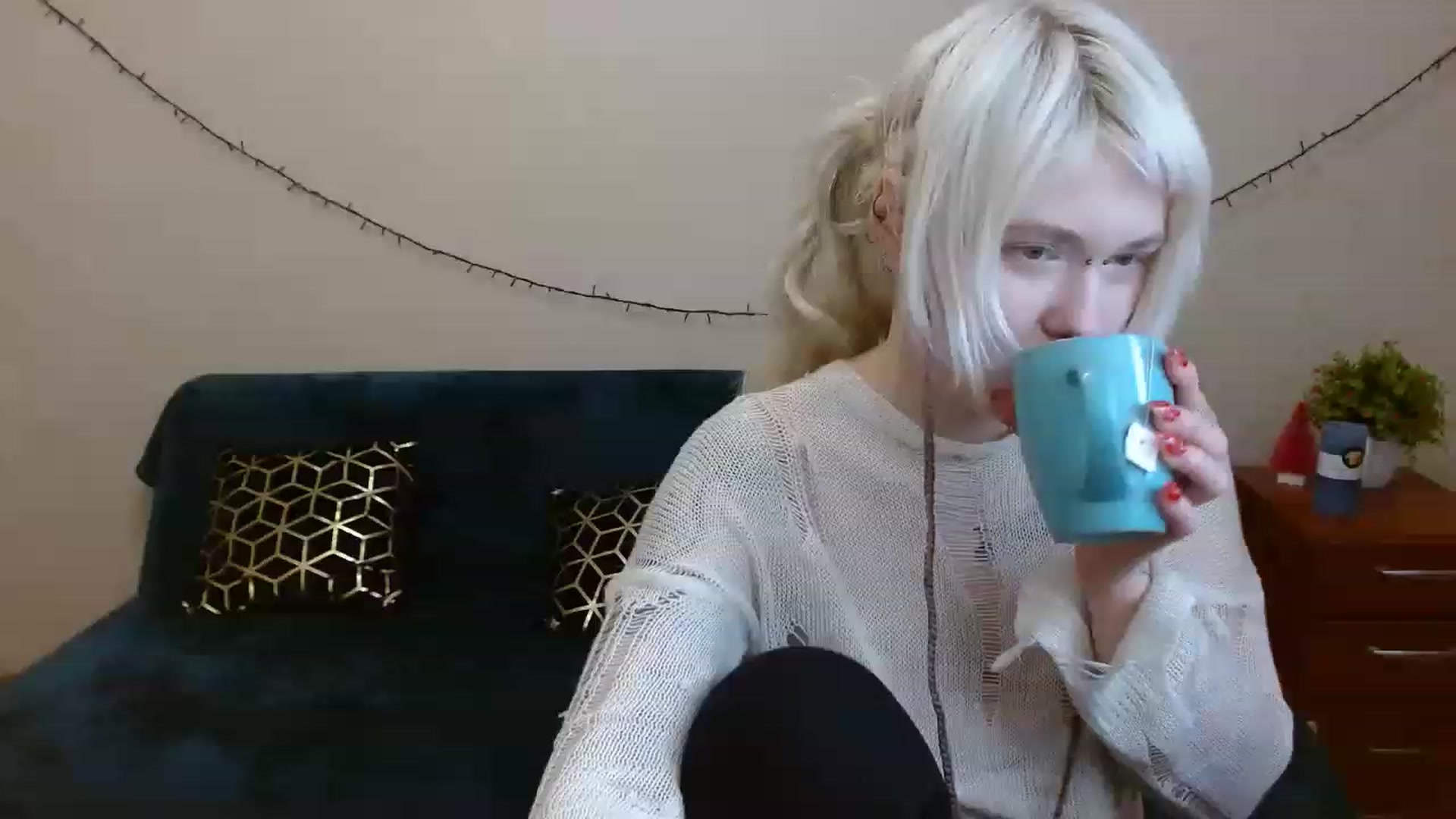 Gallery image thumbnail from Killinna's myfreecams stream on, 03/19/2023, 18:07 image 11 of 20