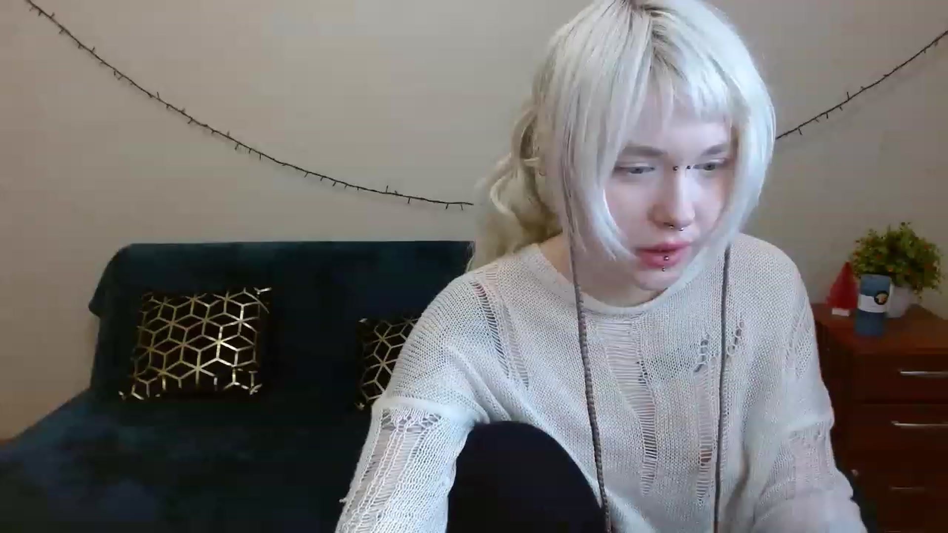 Gallery image thumbnail from Killinna's myfreecams stream on, 03/19/2023, 18:07 image 10 of 20
