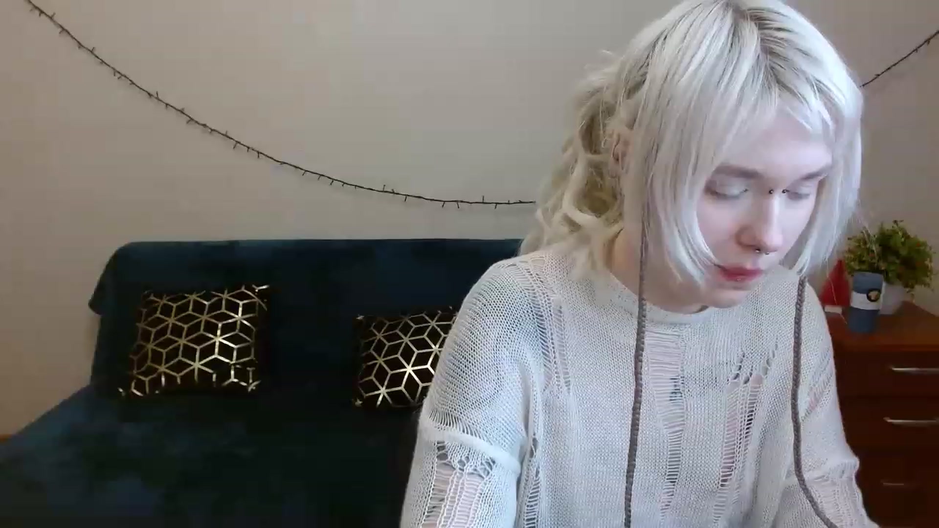 Gallery image thumbnail from Killinna's myfreecams stream on, 03/19/2023, 18:07 image 15 of 20