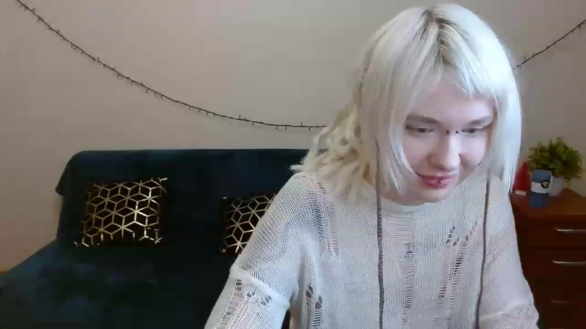 Gallery image thumbnail from Killinna's myfreecams stream on, 03/19/2023, 18:07 image 14 of 20