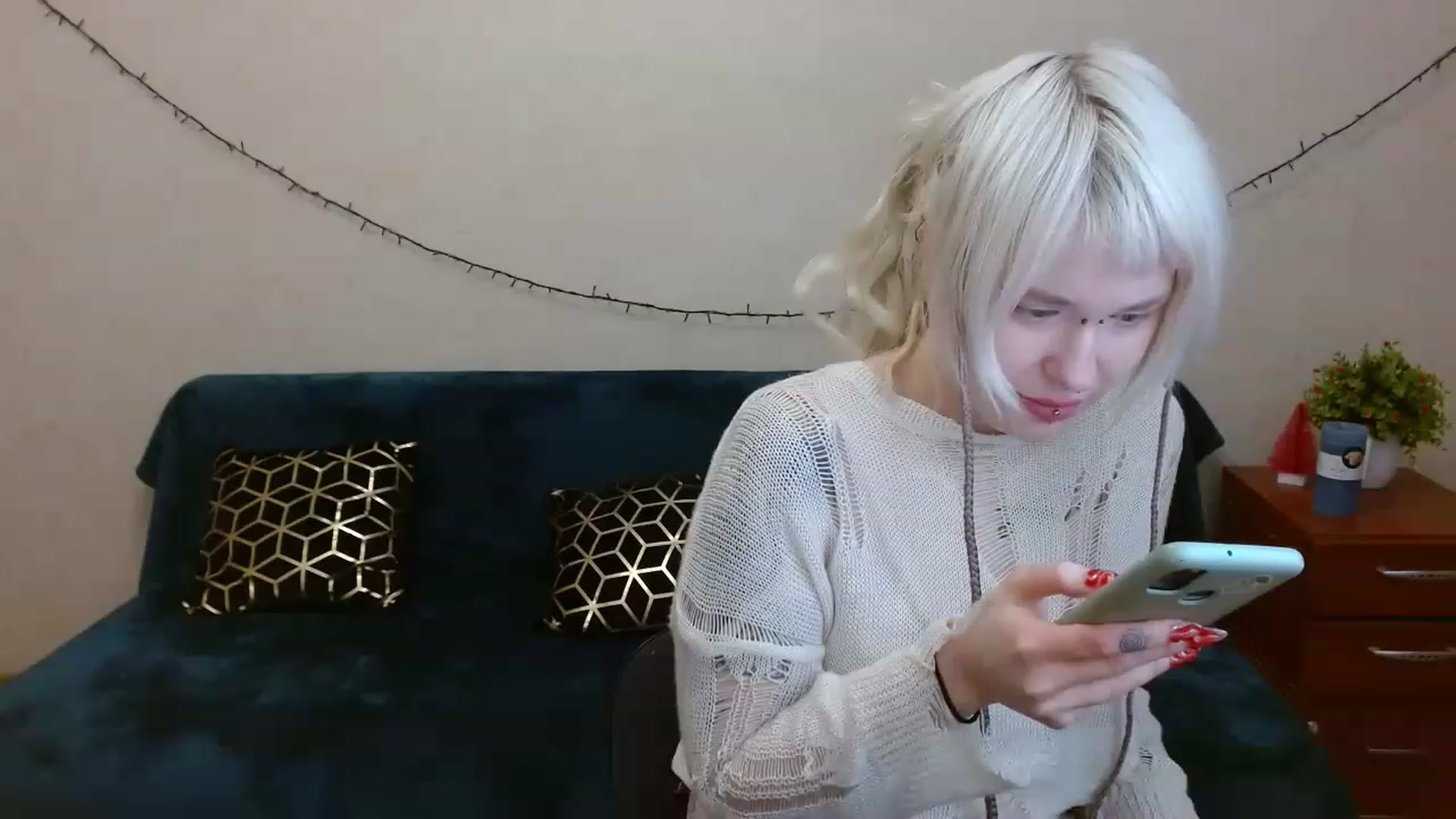 Gallery image thumbnail from Killinna's myfreecams stream on, 03/19/2023, 18:07 image 9 of 20