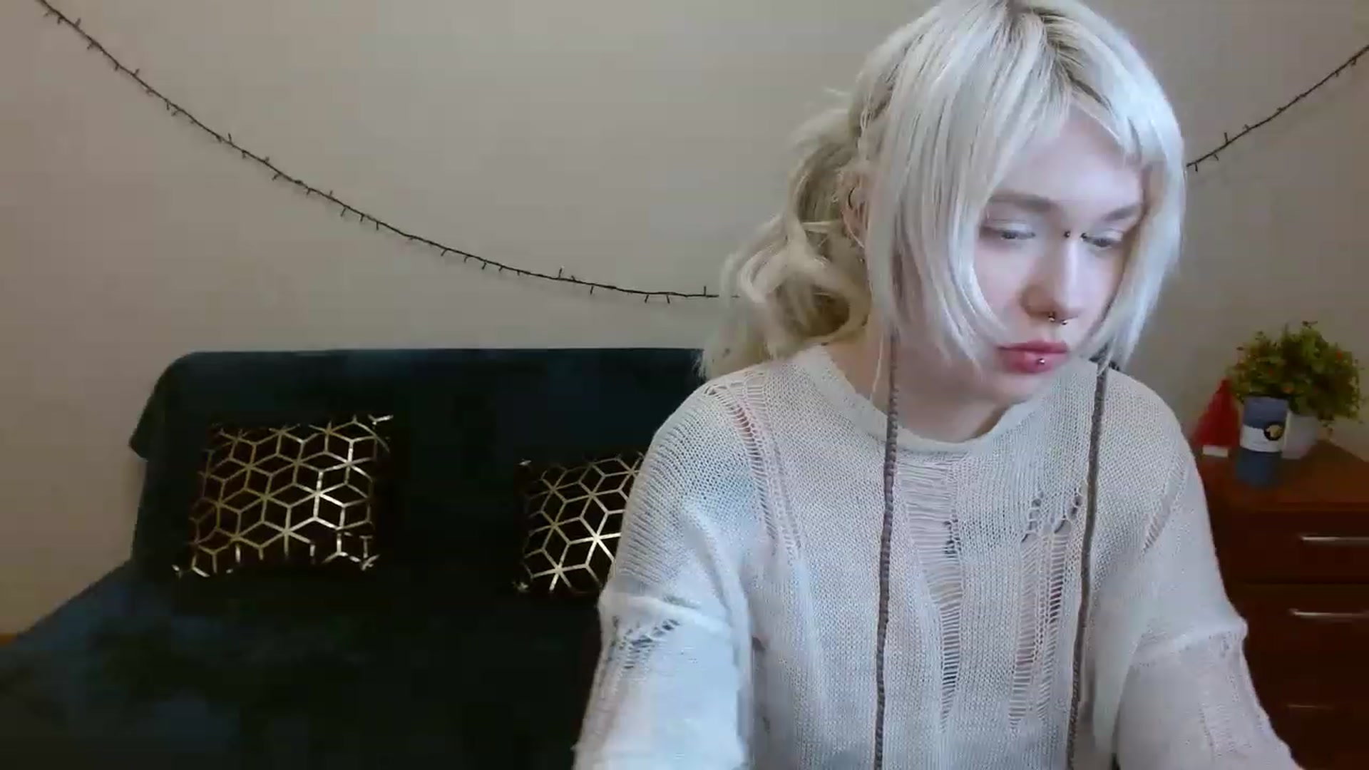 Gallery image thumbnail from Killinna's myfreecams stream on, 03/19/2023, 18:07 image 13 of 20
