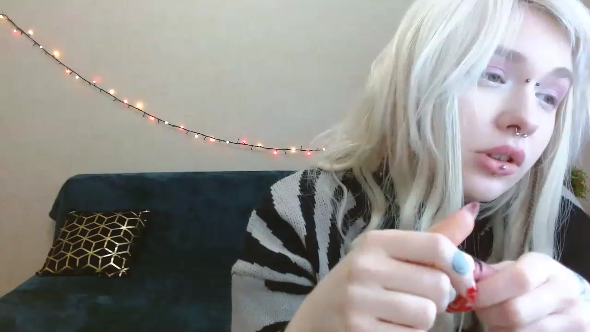Gallery image thumbnail from Killinna's myfreecams stream on, 03/26/2023, 15:21 image 15 of 20
