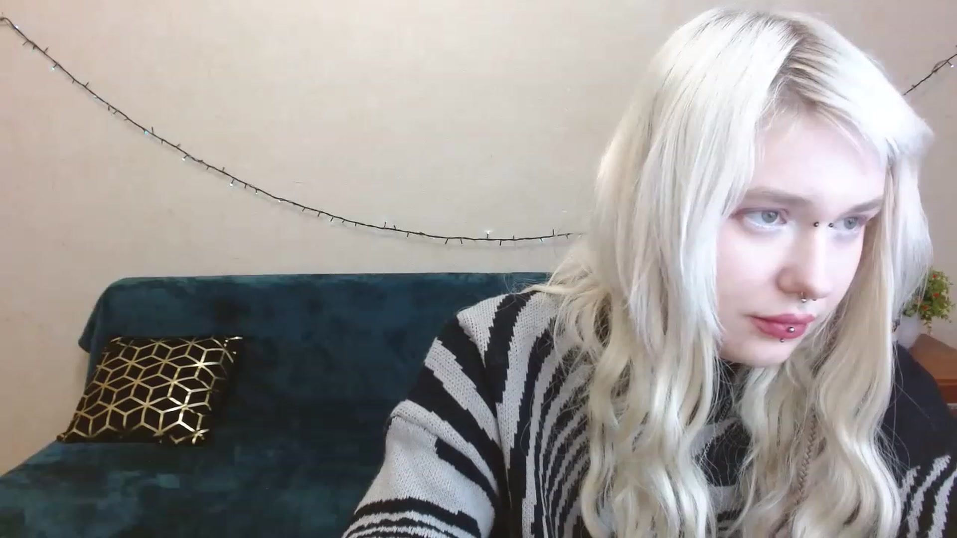 Gallery image thumbnail from Killinna's myfreecams stream on, 03/26/2023, 17:03 image 17 of 20
