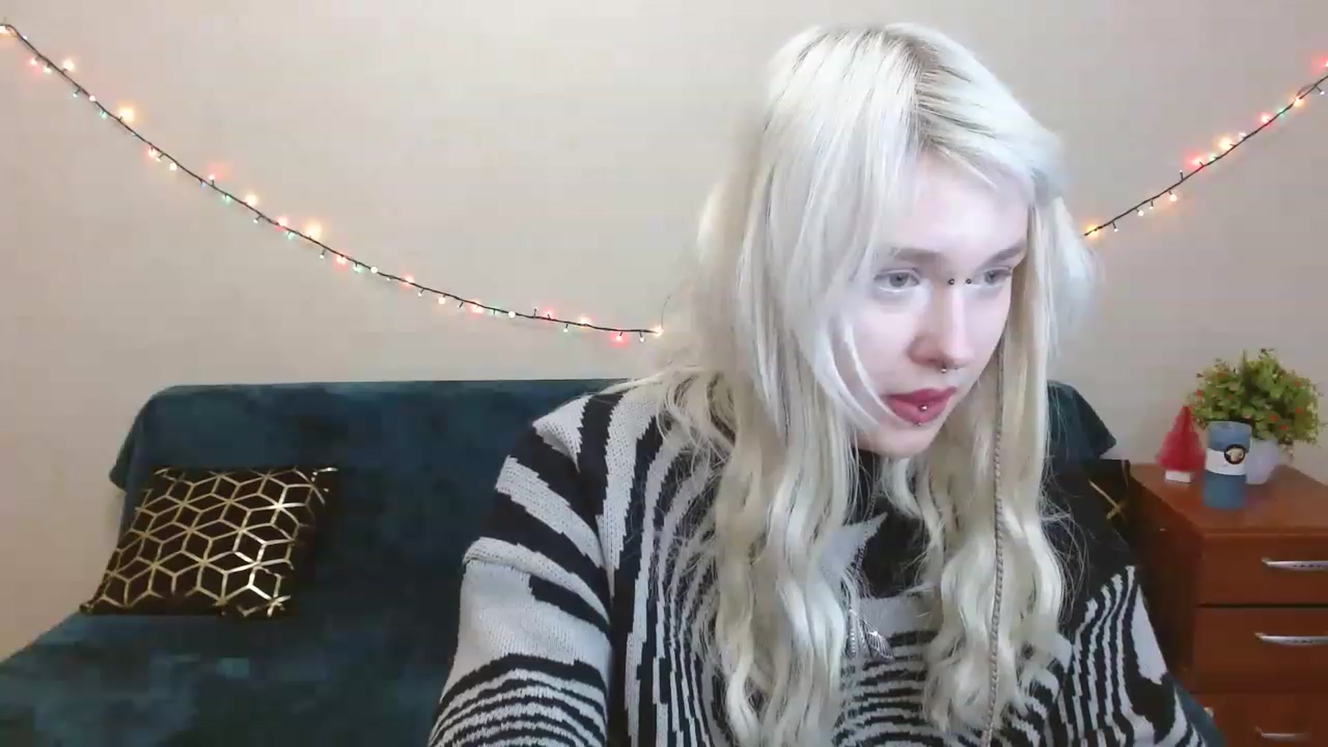 Gallery image thumbnail from Killinna's myfreecams stream on, 03/26/2023, 17:03 image 15 of 20