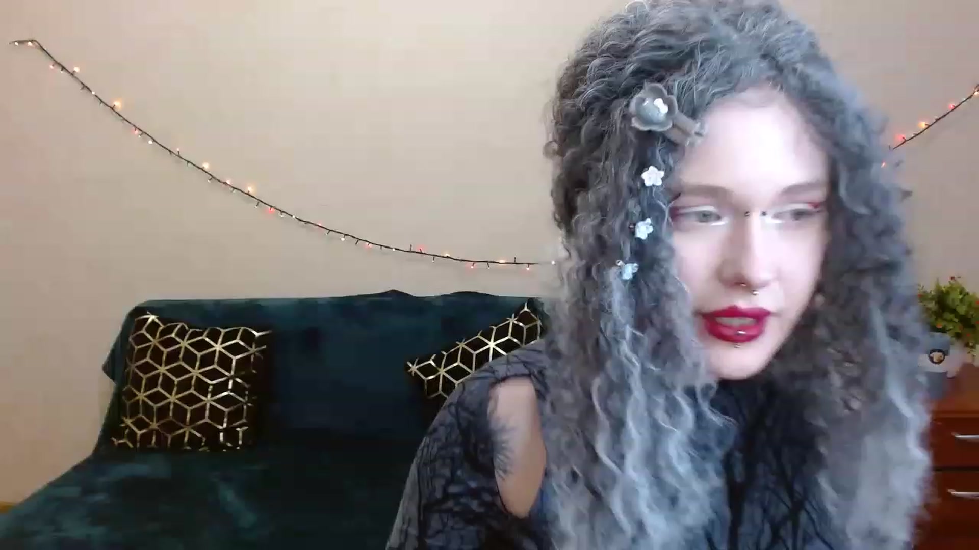 Gallery image thumbnail from Killinna's myfreecams stream on, 04/01/2023, 14:53 image 16 of 20