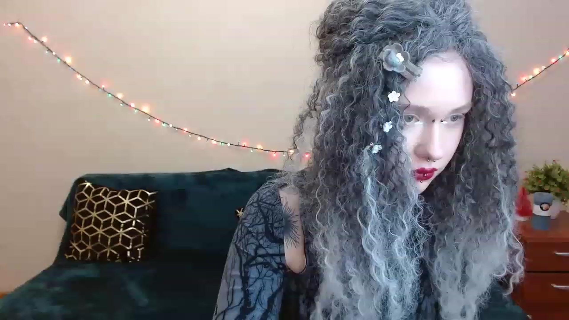 Gallery image thumbnail from Killinna's myfreecams stream on, 04/01/2023, 14:53 image 4 of 20