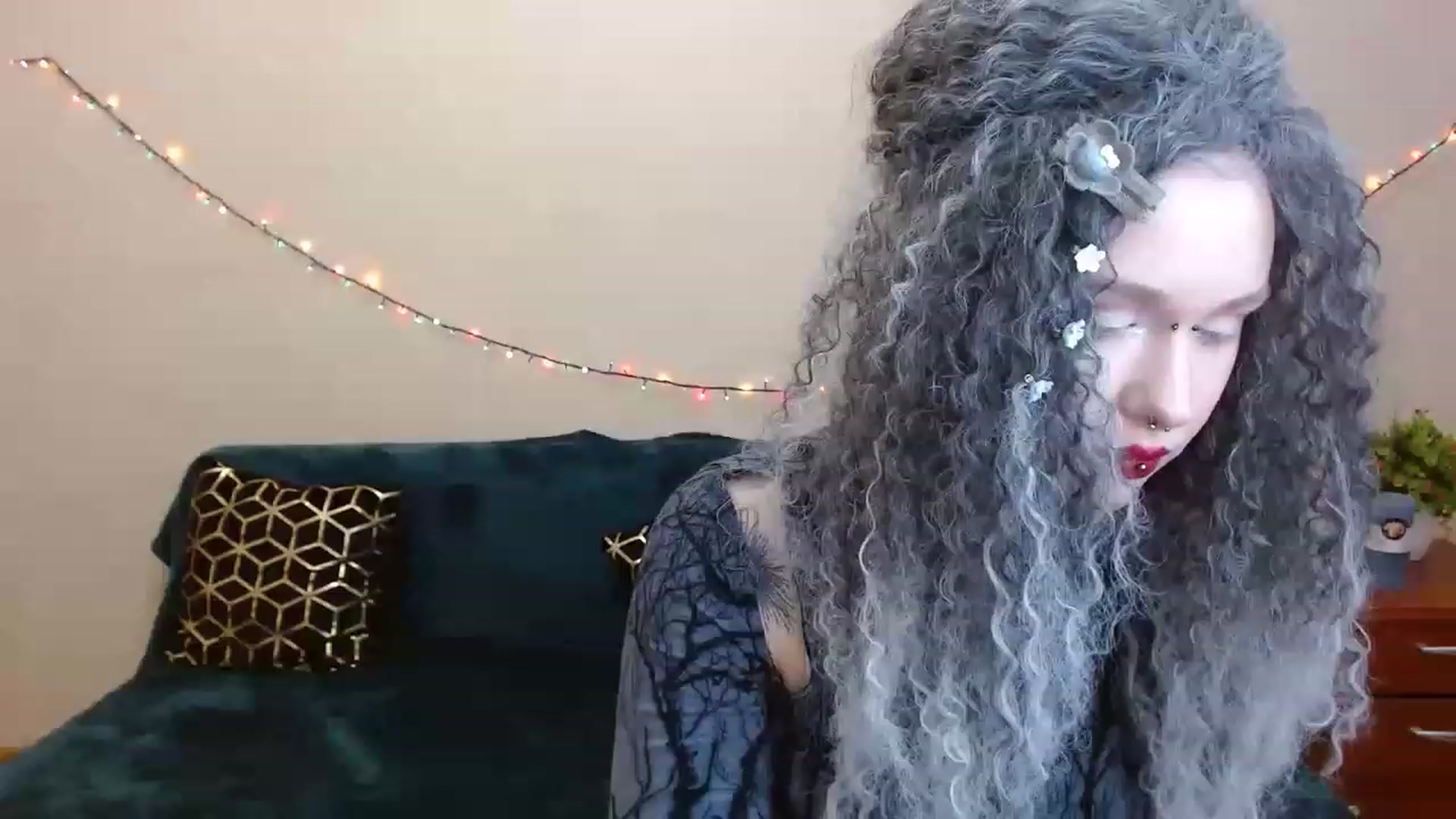 Gallery image thumbnail from Killinna's myfreecams stream on, 04/01/2023, 14:53 image 3 of 20