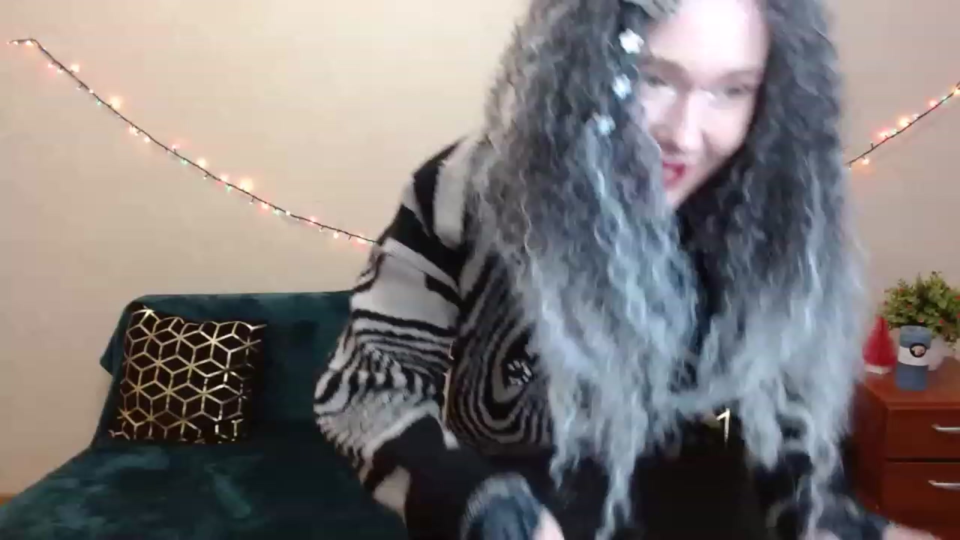 Gallery image thumbnail from Killinna's myfreecams stream on, 04/01/2023, 14:53 image 10 of 20