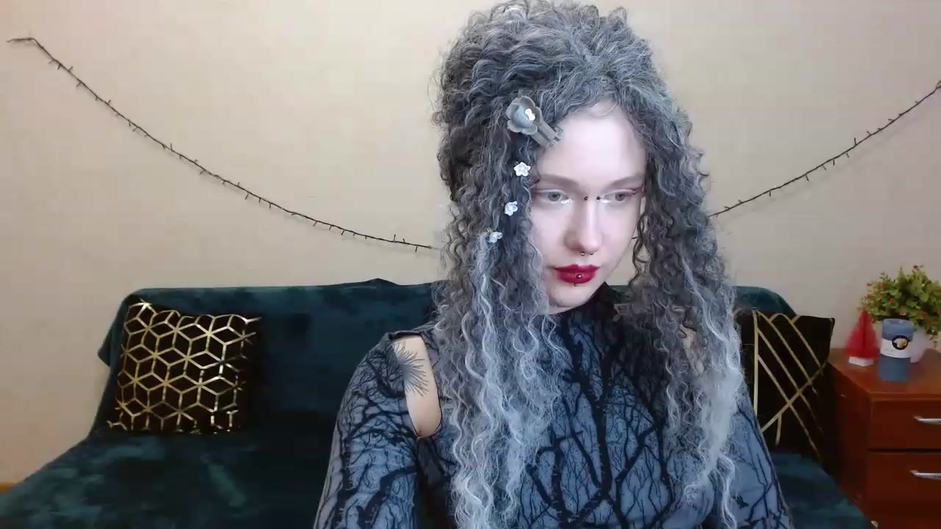 Gallery image thumbnail from Killinna's myfreecams stream on, 04/01/2023, 14:53 image 15 of 20