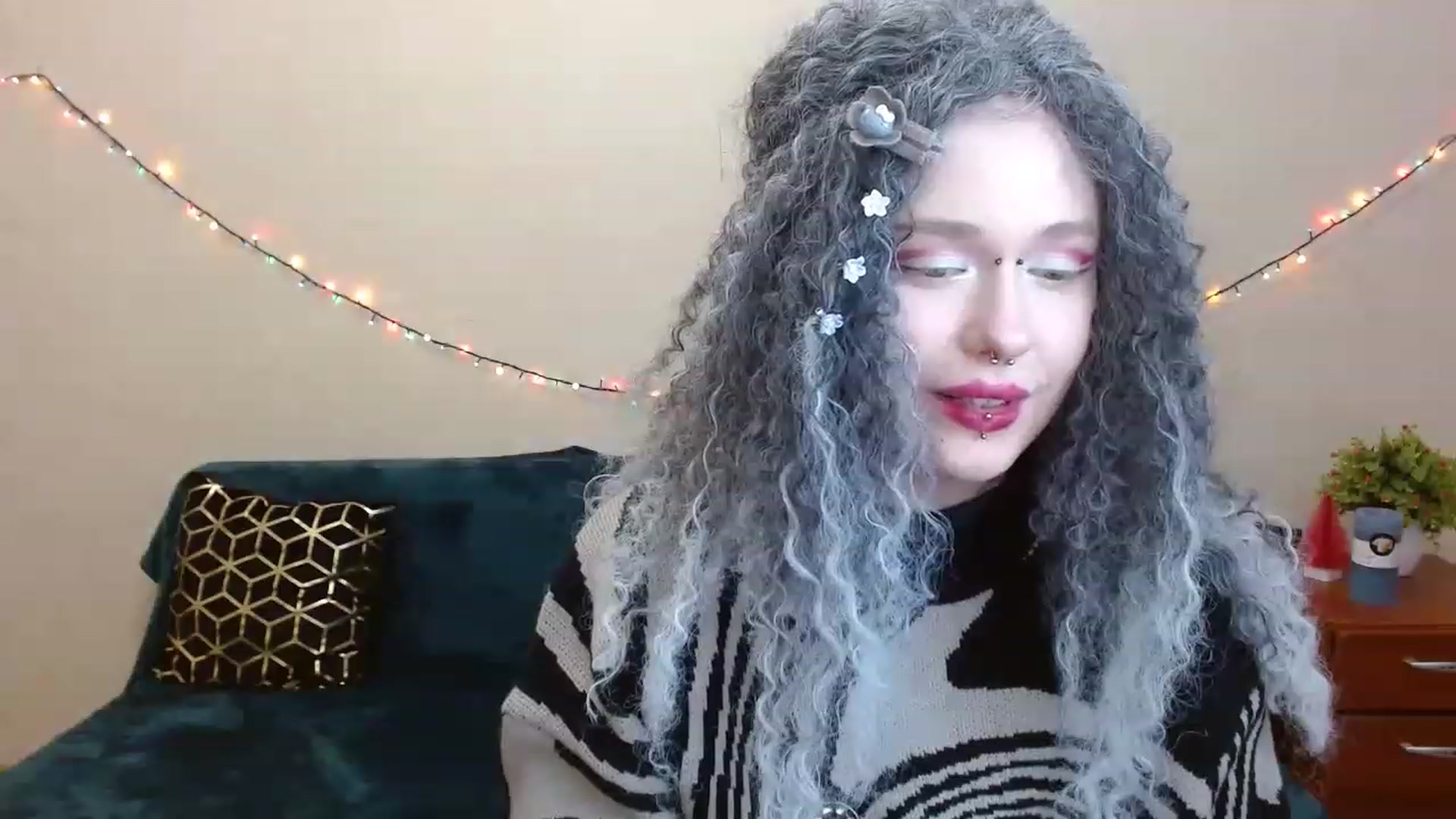 Gallery image thumbnail from Killinna's myfreecams stream on, 04/01/2023, 16:40 image 6 of 20