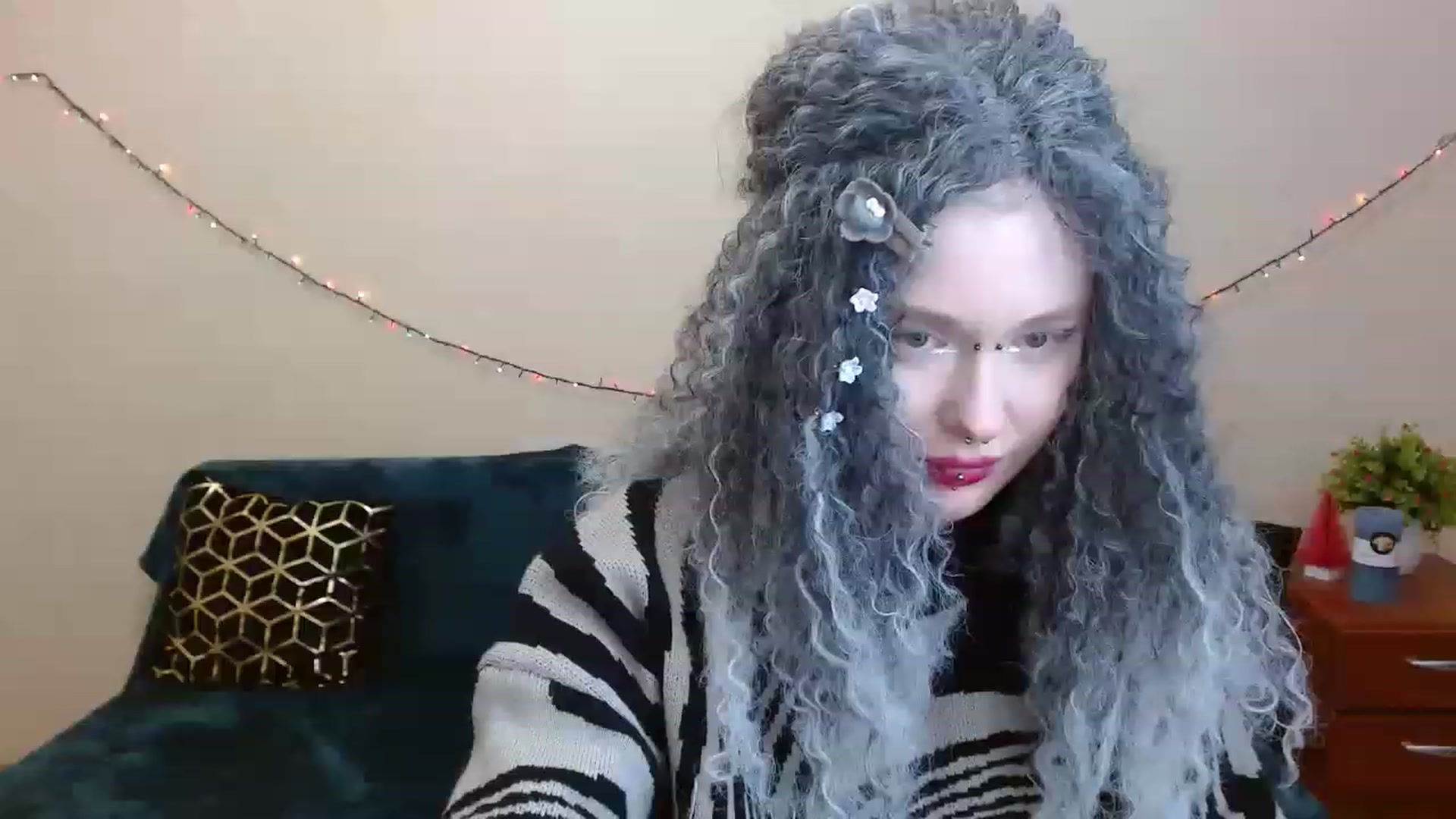 Gallery image thumbnail from Killinna's myfreecams stream on, 04/01/2023, 16:40 image 9 of 20