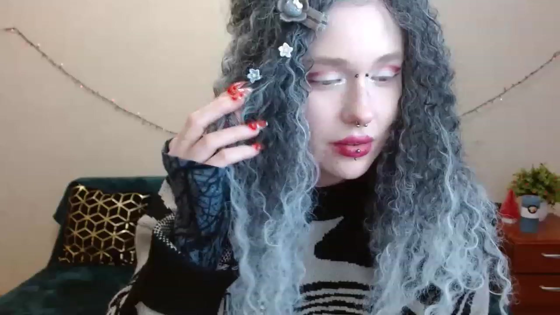 Gallery image thumbnail from Killinna's myfreecams stream on, 04/01/2023, 16:40 image 19 of 20