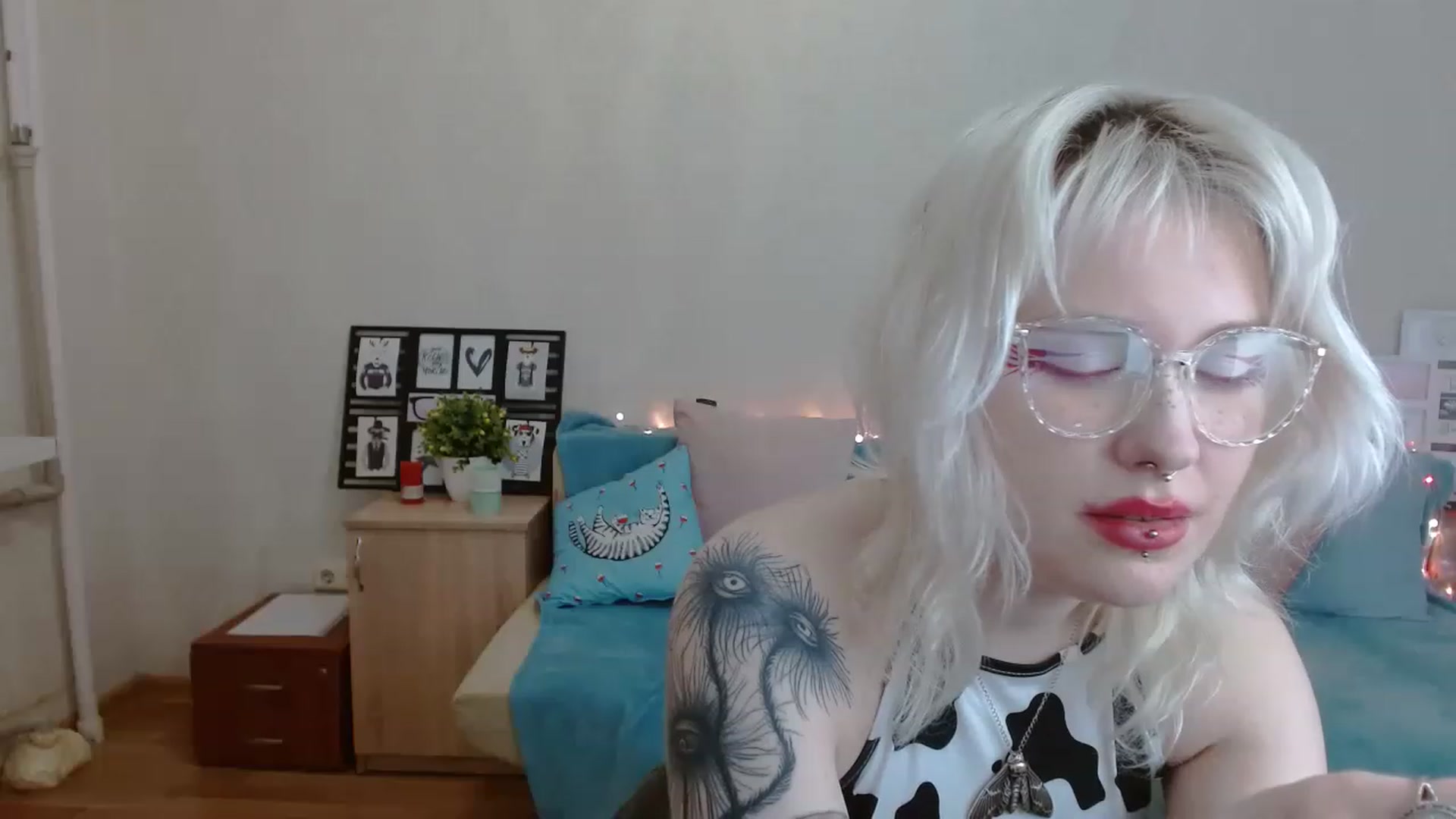 Gallery image thumbnail from Killinna's myfreecams stream on, 04/09/2023, 14:17 image 17 of 20
