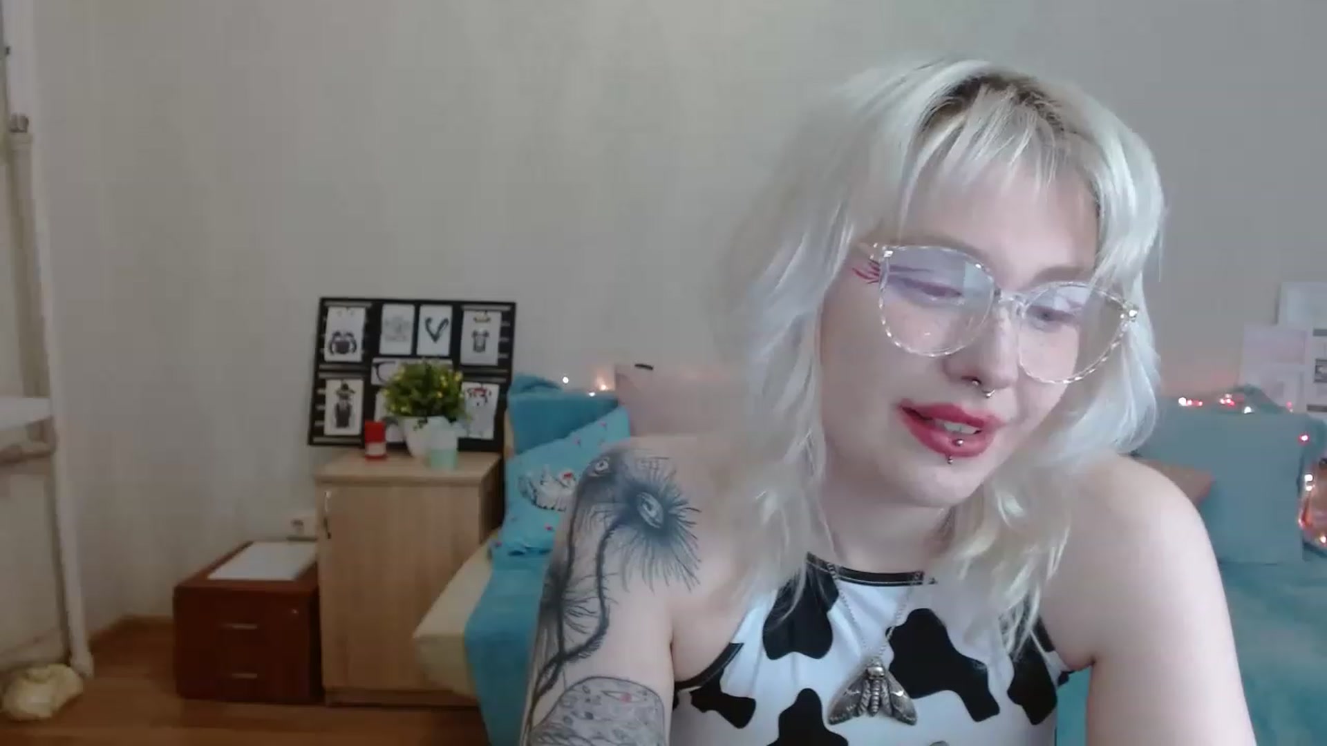 Gallery image thumbnail from Killinna's myfreecams stream on, 04/09/2023, 14:17 image 18 of 20