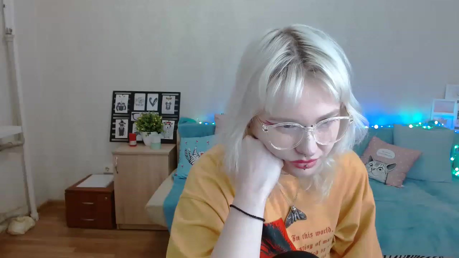 Gallery image thumbnail from Killinna's myfreecams stream on, 04/09/2023, 15:35 image 18 of 20