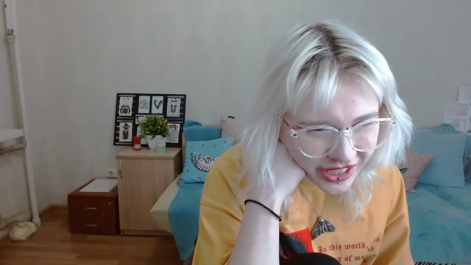 Gallery image thumbnail from Killinna's myfreecams stream on, 04/09/2023, 15:35 image 16 of 20