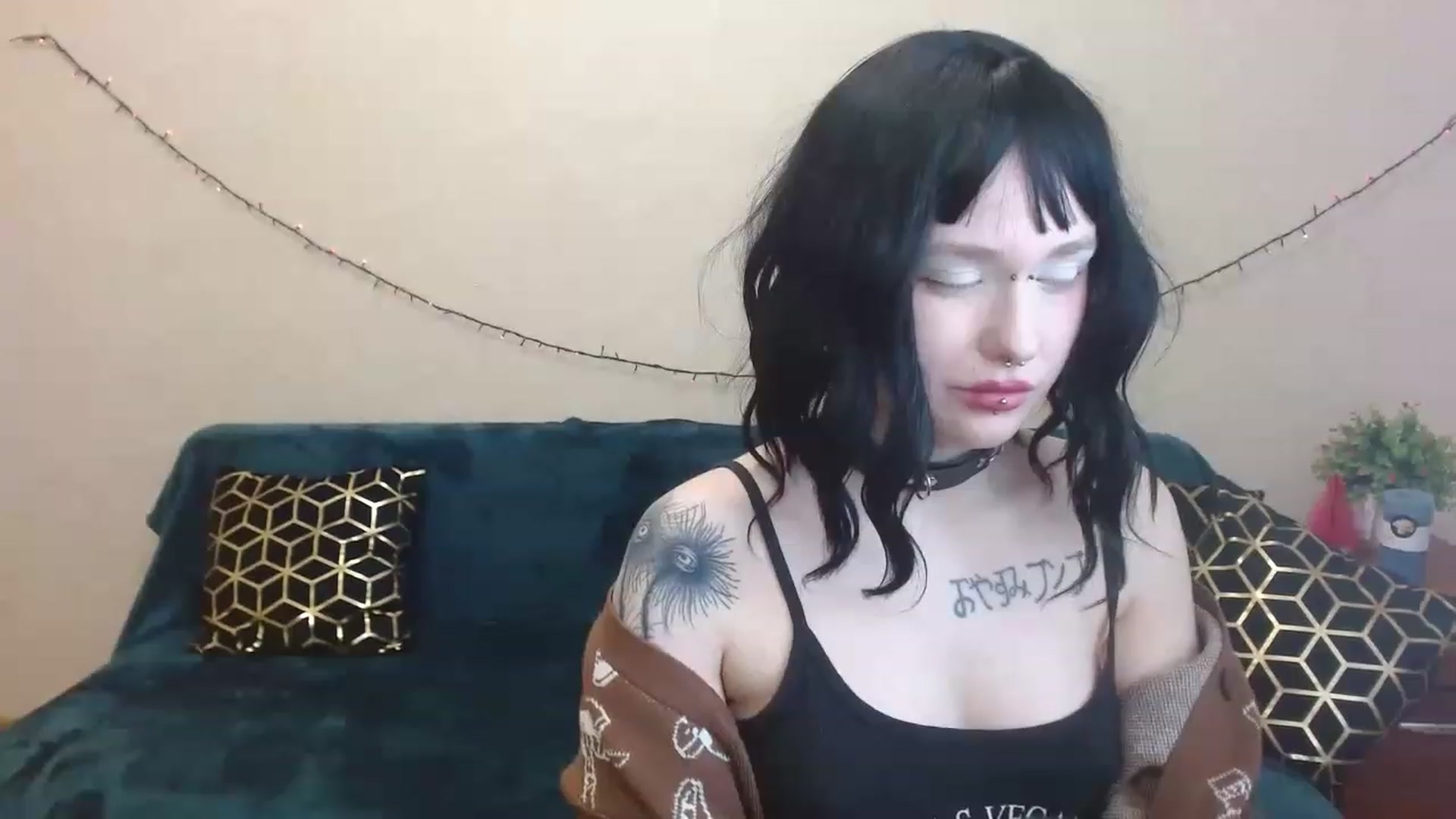 Gallery image thumbnail from Killinna's myfreecams stream on, 04/15/2023, 15:45 image 7 of 20