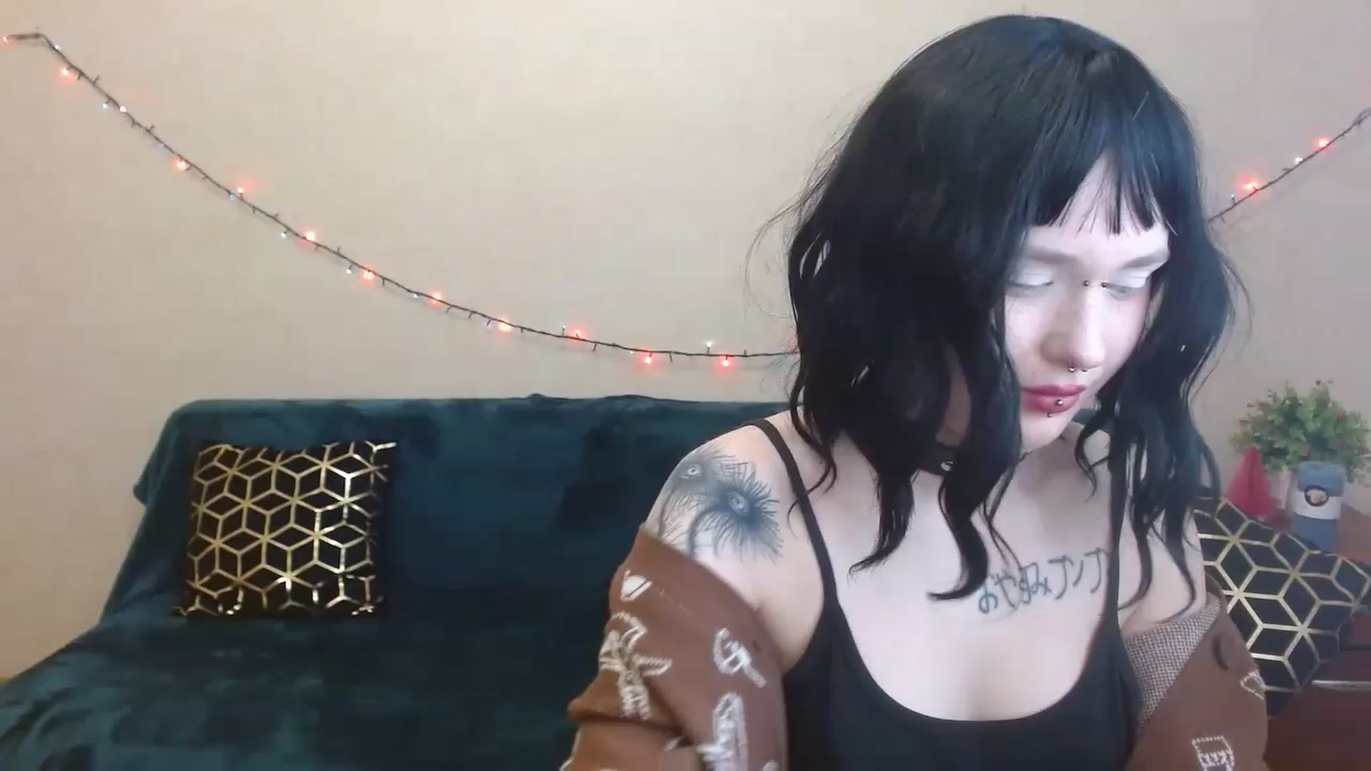Gallery image thumbnail from Killinna's myfreecams stream on, 04/15/2023, 15:45 image 4 of 20