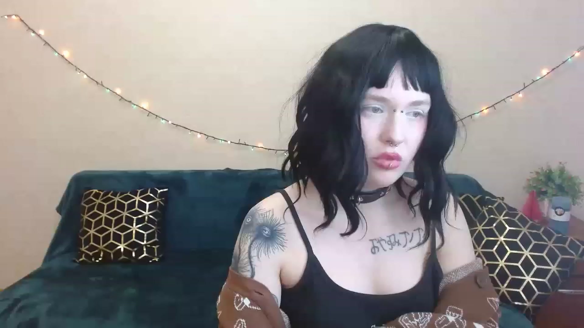 Gallery image thumbnail from Killinna's myfreecams stream on, 04/15/2023, 15:45 image 10 of 20