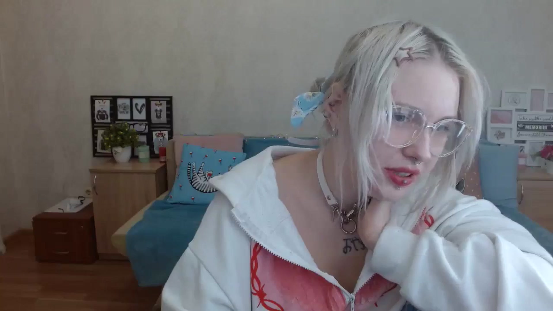Gallery image thumbnail from Killinna's myfreecams stream on, 09/16/2023, 17:14 image 18 of 20