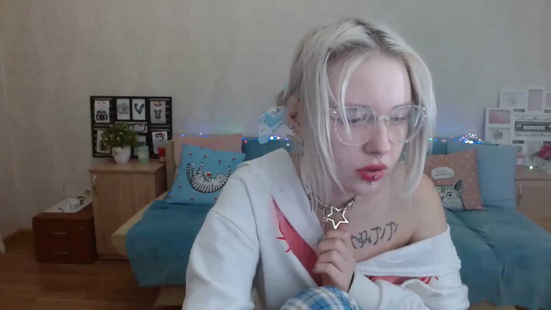Gallery image thumbnail from Killinna's myfreecams stream on, 09/16/2023, 17:14 image 15 of 20