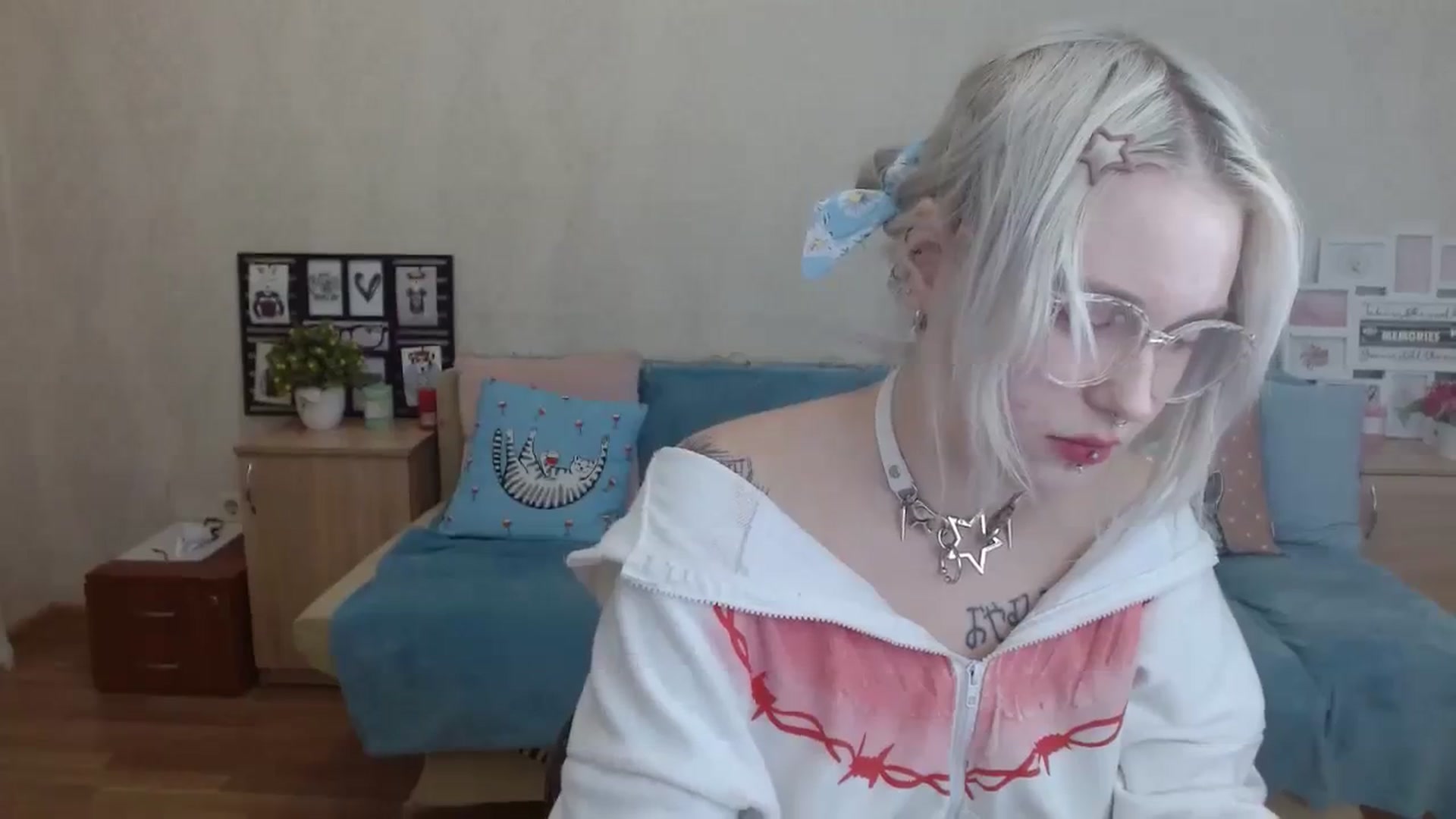 Gallery image thumbnail from Killinna's myfreecams stream on, 09/16/2023, 17:14 image 16 of 20