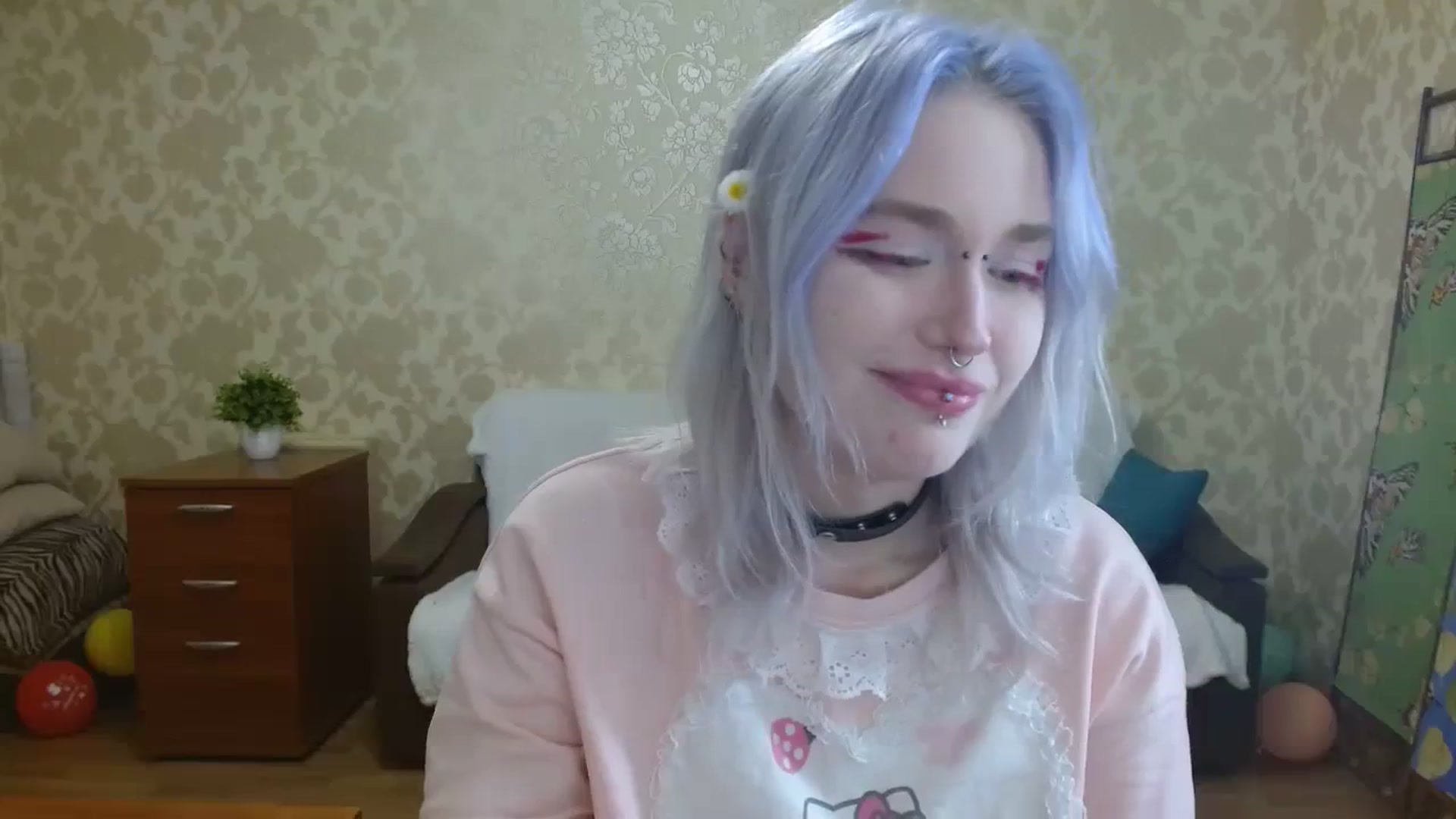 Gallery image thumbnail from Killinna's myfreecams stream on, 10/17/2023, 15:00 image 2 of 20