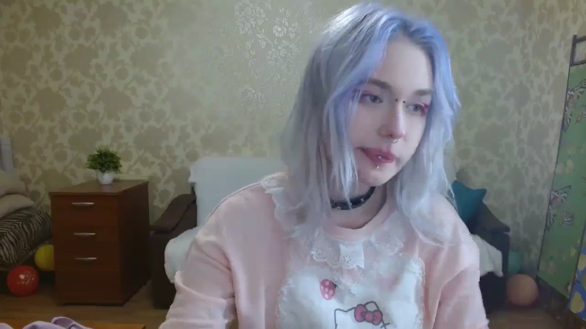 Gallery image thumbnail from Killinna's myfreecams stream on, 10/17/2023, 15:00 image 17 of 20