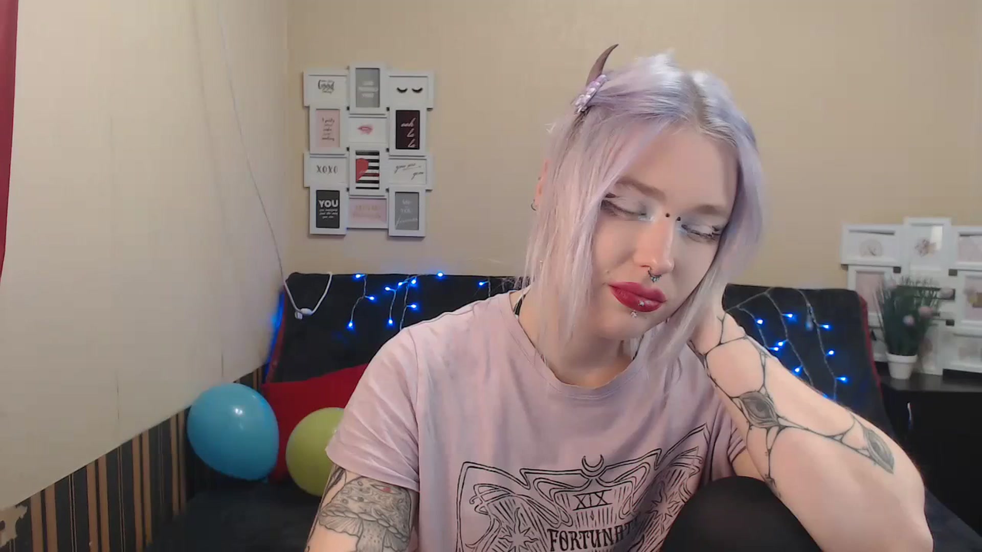Gallery image thumbnail from Killinna's myfreecams stream on, 10/21/2023, 14:14 image 18 of 20