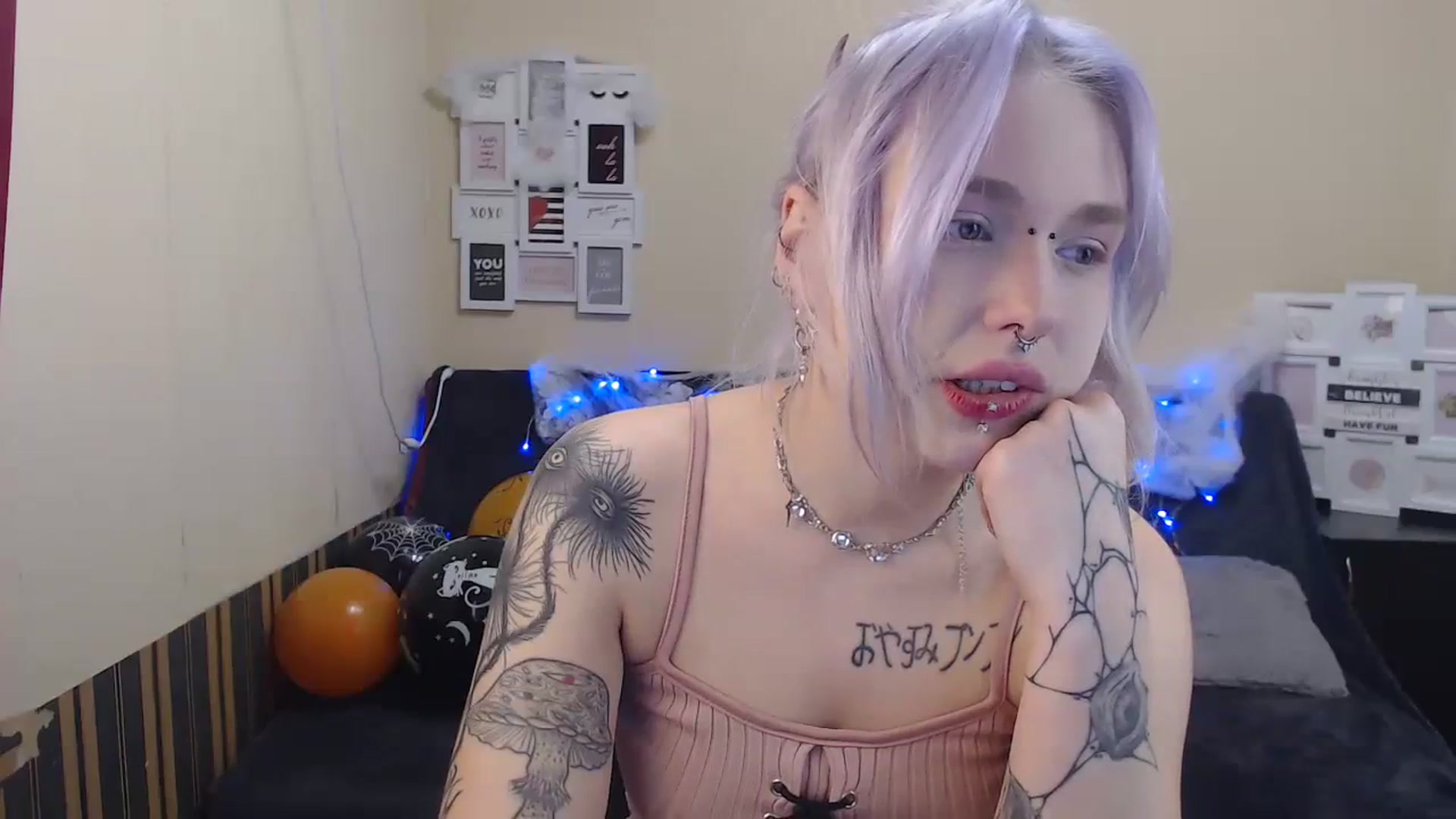 Gallery image thumbnail from Killinna's myfreecams stream on, 10/22/2023, 14:43 image 16 of 20