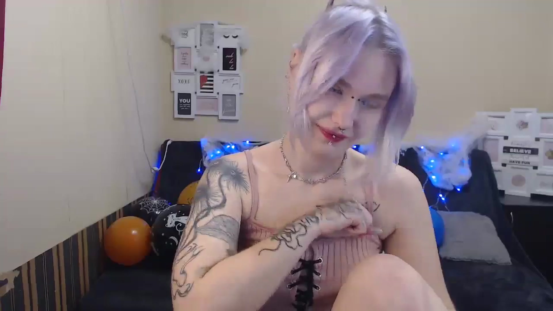 Gallery image thumbnail from Killinna's myfreecams stream on, 10/22/2023, 14:43 image 13 of 20