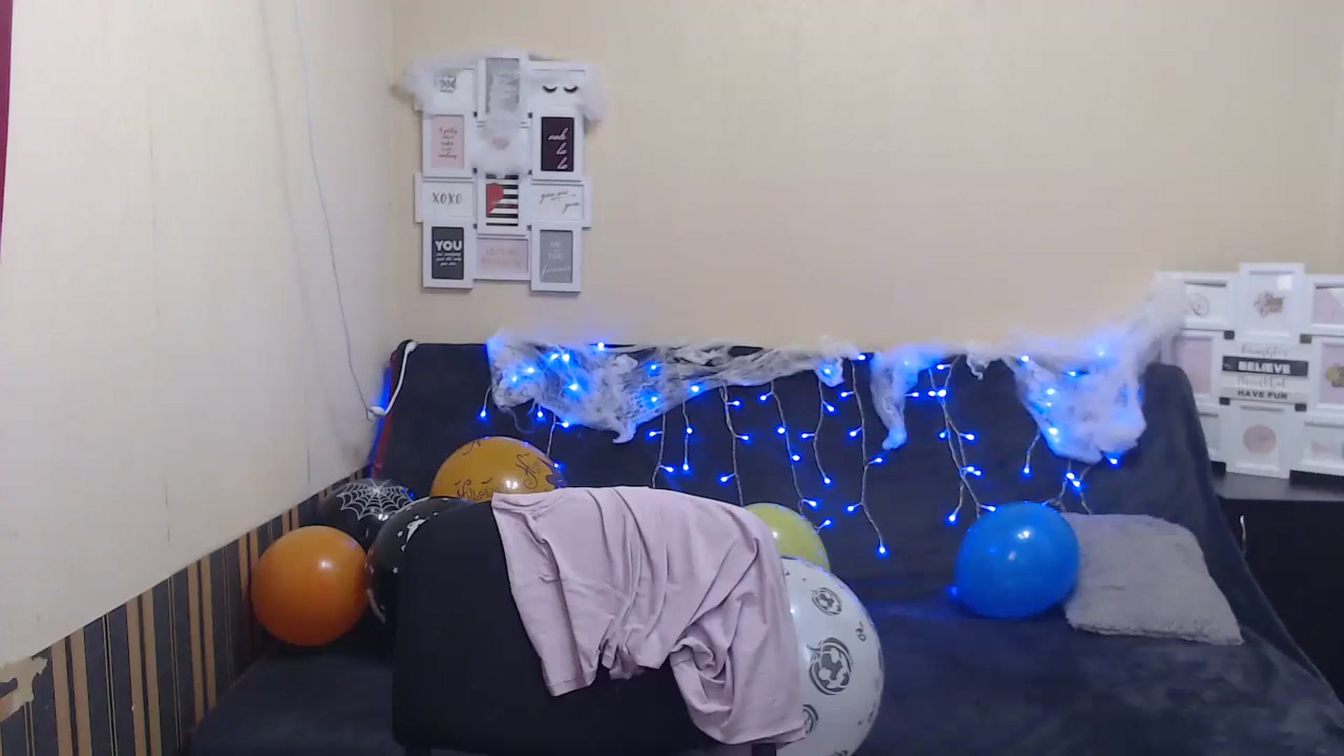 Gallery image thumbnail from Killinna's myfreecams stream on, 10/22/2023, 14:43 image 9 of 20