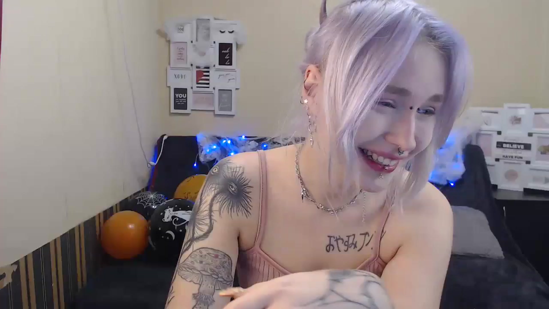 Gallery image thumbnail from Killinna's myfreecams stream on, 10/22/2023, 14:43 image 20 of 20