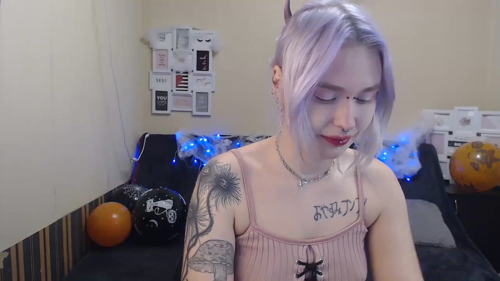Gallery image thumbnail from Killinna's myfreecams stream on, 10/22/2023, 14:43 image 6 of 20